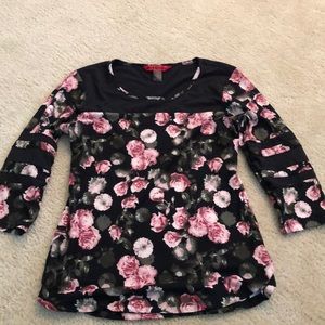 Hot kiss black floral top